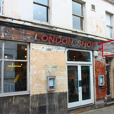 Enseigne boutique vintage